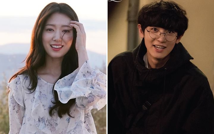Mirip Kakak Adik, Park Shin Hye dan Hye Chanyeol Kompak Mempromosikan ' Memories Of The Alhambra '